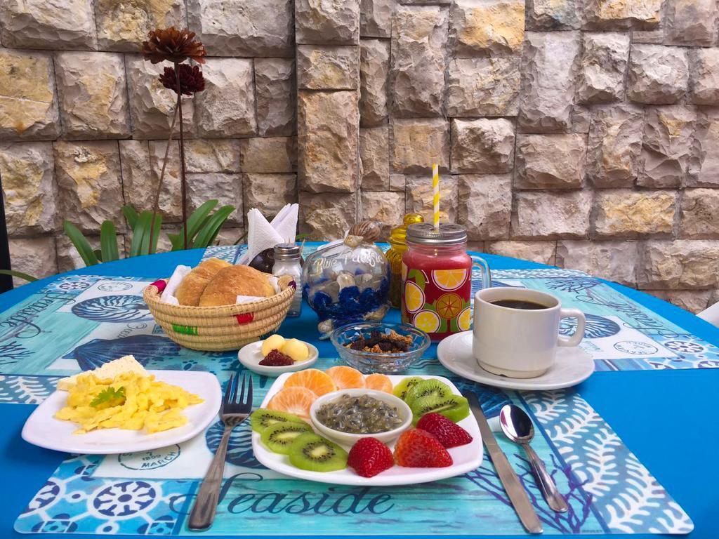Hostal Blue Pacific Манта Екстериор снимка