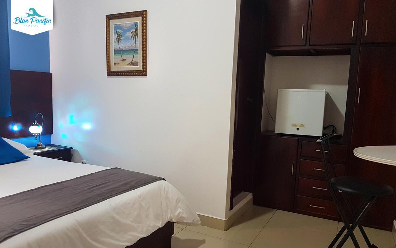 Hostal Blue Pacific Манта Екстериор снимка